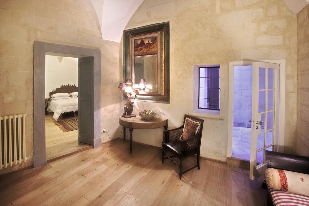 לצ'ה B&B Palazzo Gorgoni חדר תמונה